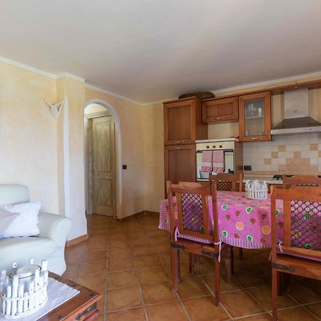 Villa Iris With Pool Baja Sardinia Kamer foto