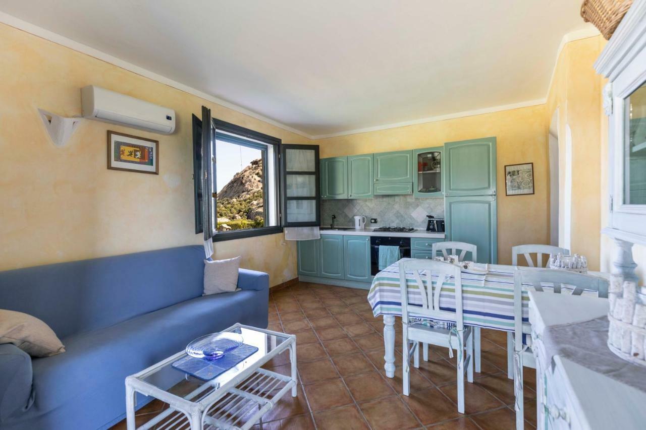 Villa Iris With Pool Baja Sardinia Buitenkant foto