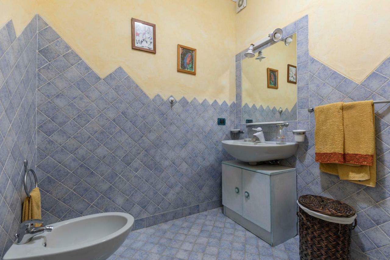 Villa Iris With Pool Baja Sardinia Buitenkant foto