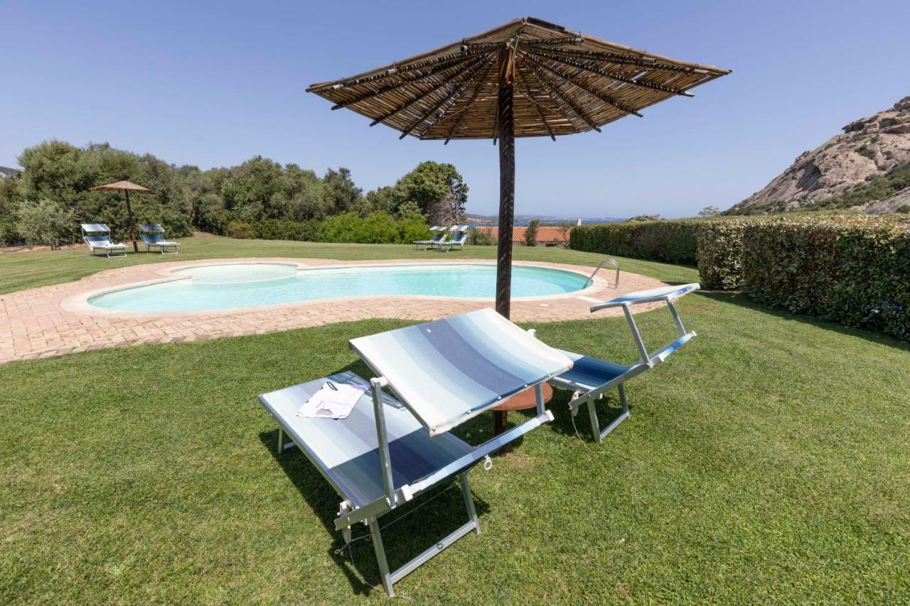 Villa Iris With Pool Baja Sardinia Buitenkant foto