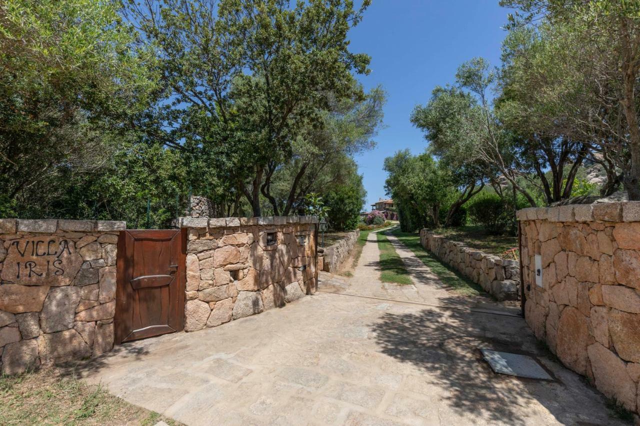 Villa Iris With Pool Baja Sardinia Buitenkant foto